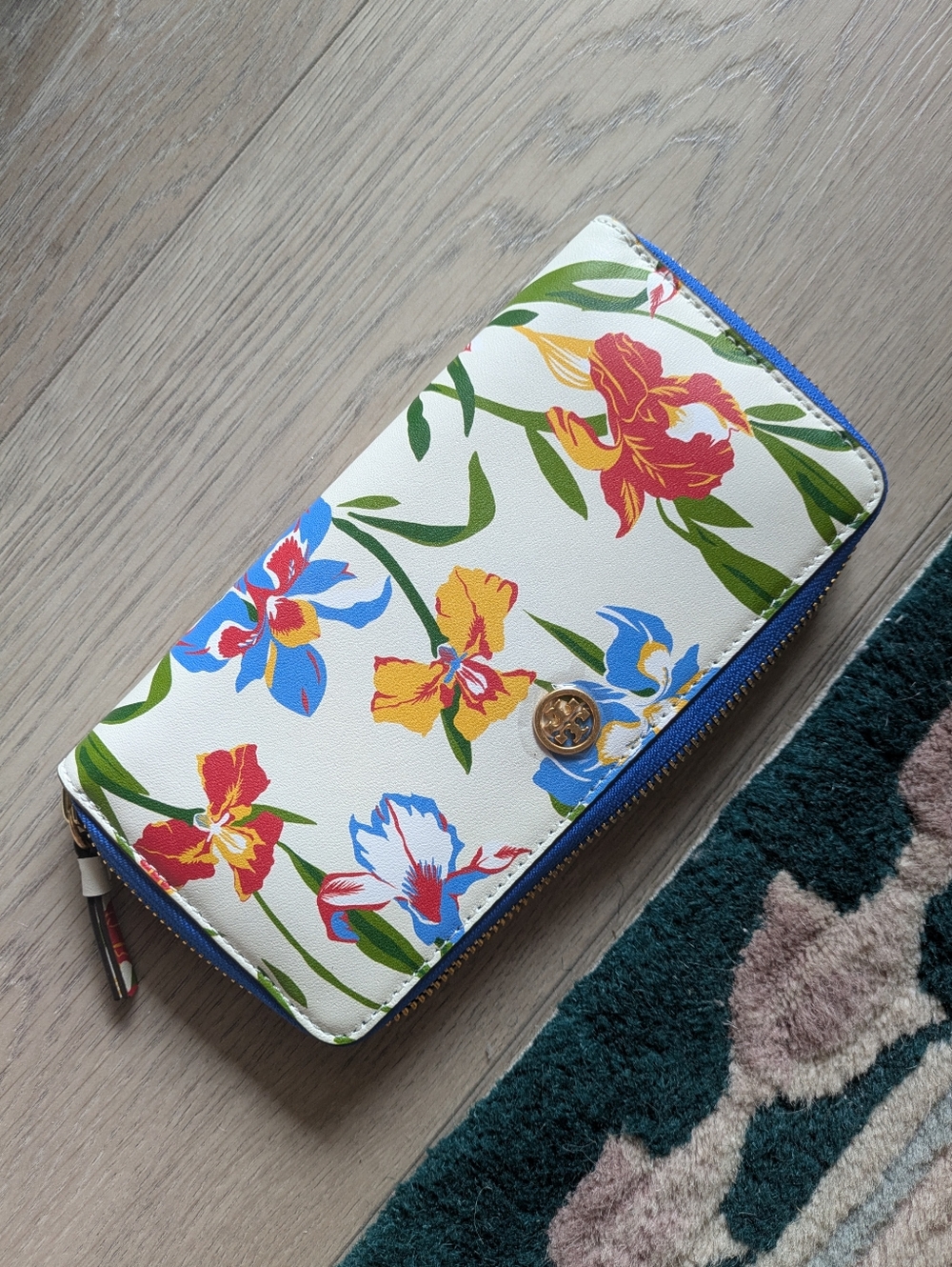 NWOT Tory Burch Floral Zip CONTINENTAL Pocketbook Wallet Painted Iris